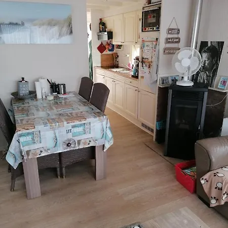 Alpehytte Cosy Chalet At The Sea For Family Holiday For 4 Guests (adults Only) Blankenberge